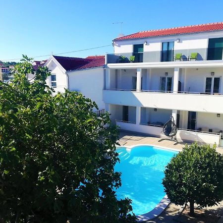 Stars Palace - Apartments And Rooms Jezera Bagian luar foto
