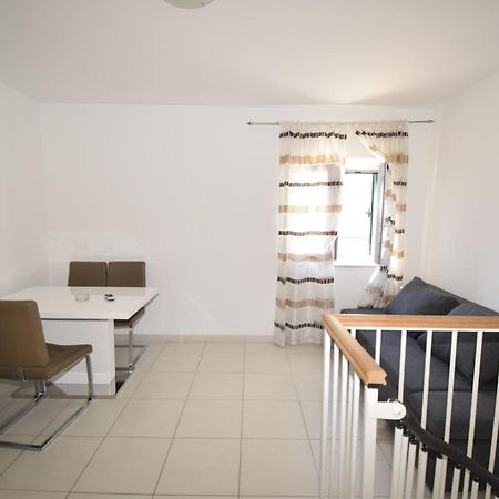 Stars Palace - Apartments And Rooms Jezera Bagian luar foto