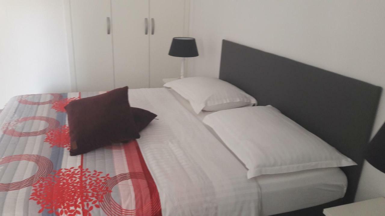 Stars Palace - Apartments And Rooms Jezera Bagian luar foto